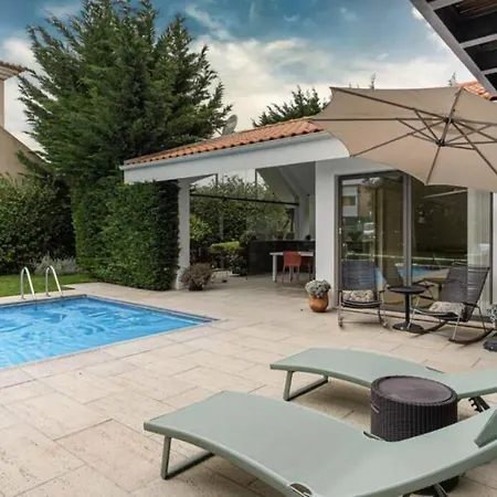 Luxury Pool סינטרה