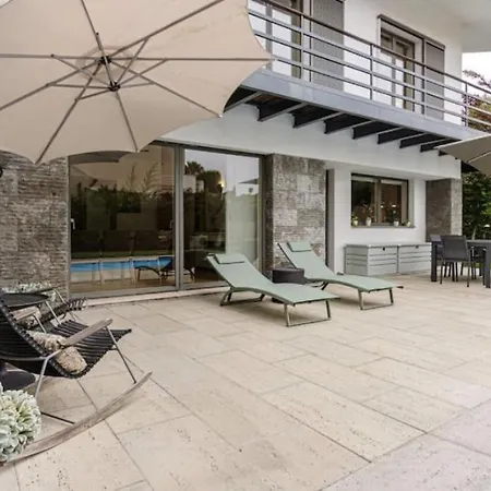 Luxury Pool