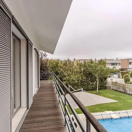 Luxury Pool בית אירוח