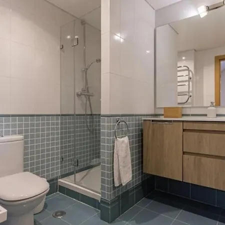 Luxury Pool בית אירוח סינטרה
