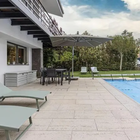 בית אירוח Luxury Pool *