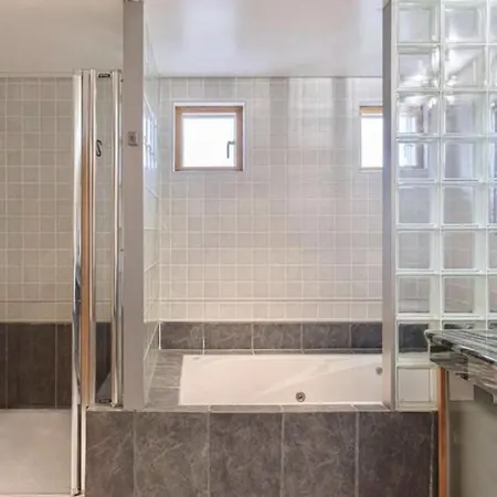 Luxury Pool בית אירוח סינטרה